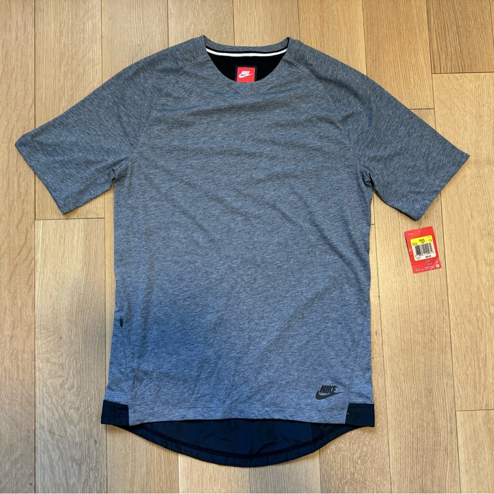 Nike Men's Gray Performance Shirt